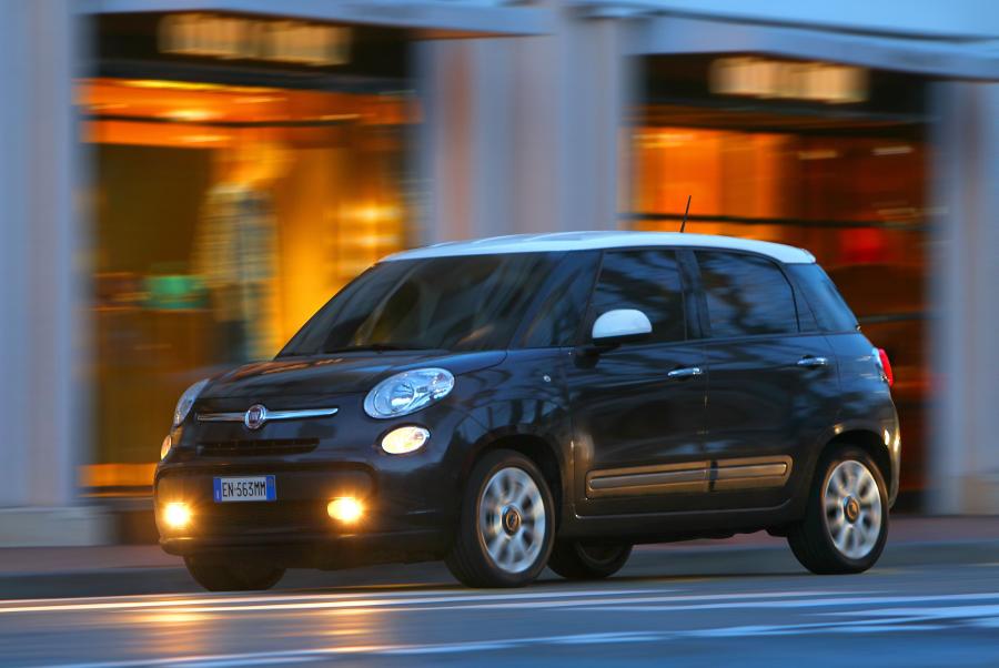  Fiat 500L 1.6 MJT 2013 года  (фото 38 из 47)